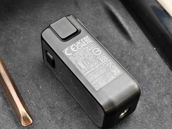 Parrot无人机如何取下电池