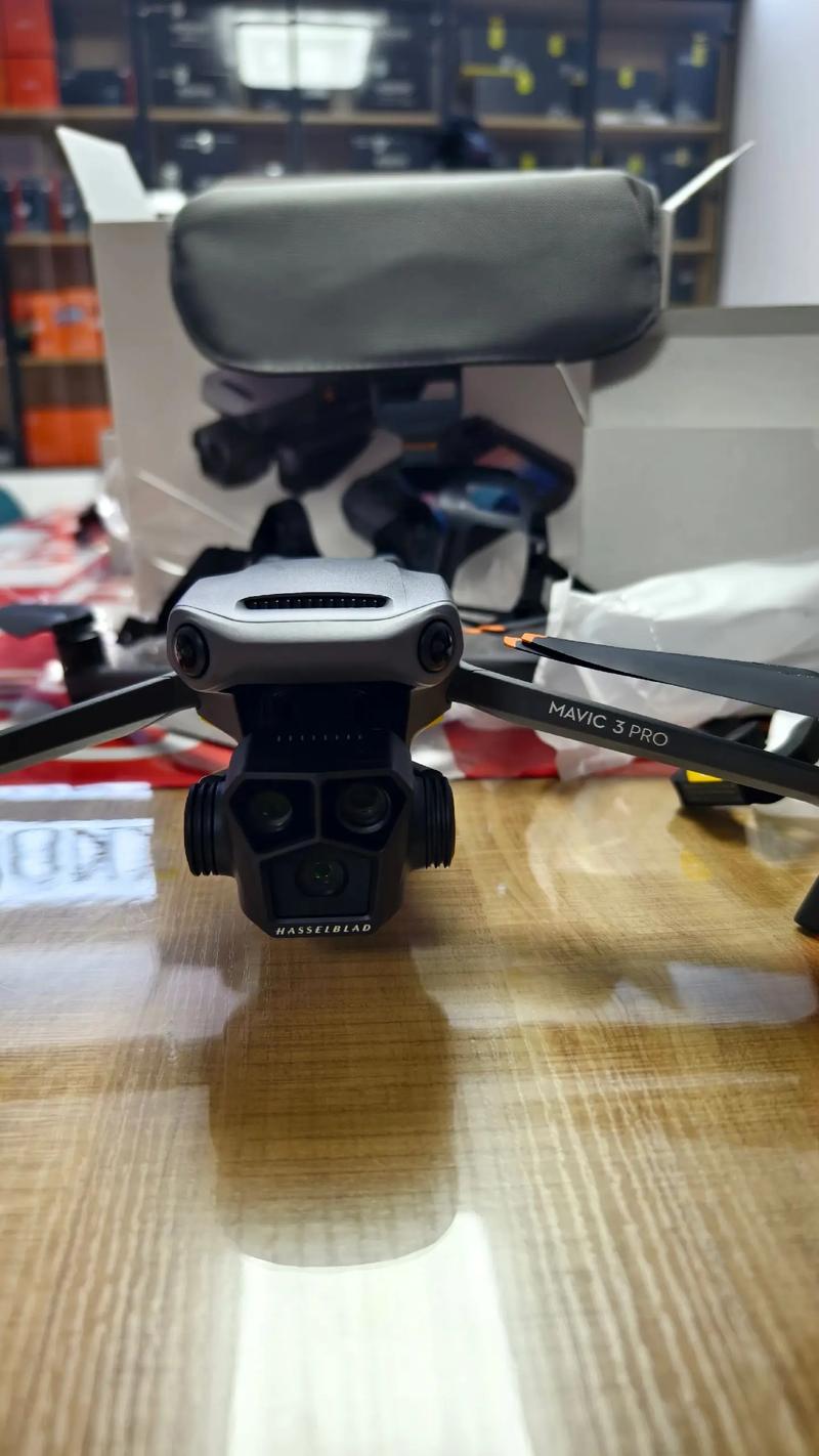 大强与parrot无人机,核心差异与市场定位如何?-图2 大强与parrot无人机,核心差异与市场定位如何?-图2