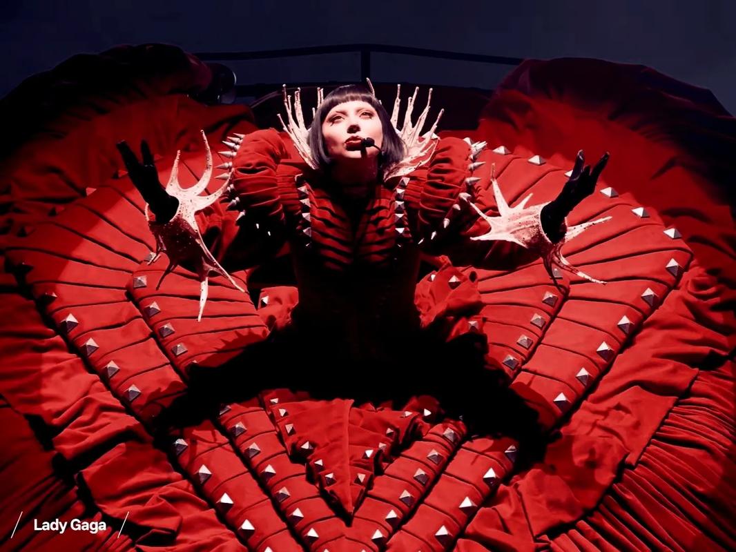 LadyGaga无人机演唱会，科技与舞台如何颠覆传统？-图3