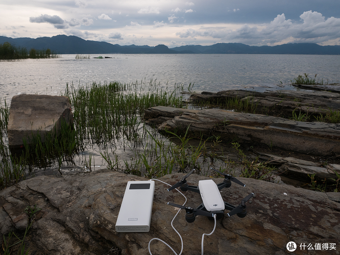Spark无人机评测视频值不值得看？-图1