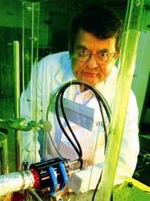 Lars Ulrich的技术如何定义重金属鼓击的革新？-图1