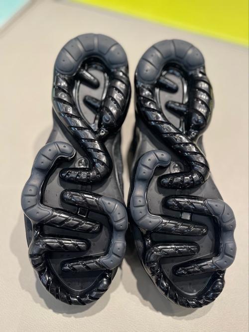 Nike Air Max飞线技术如何提升缓震与支撑？-图2