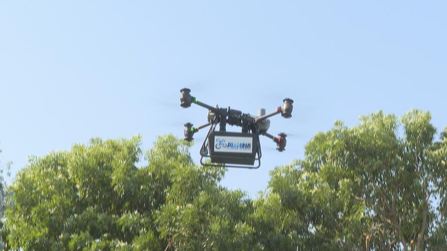 无人机拍飞机的视频下载-图3