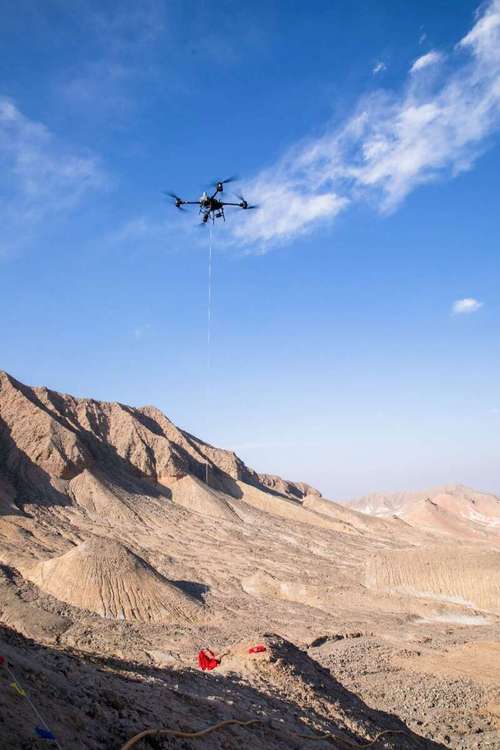 无人机如何赋能油田高效作业？-图1