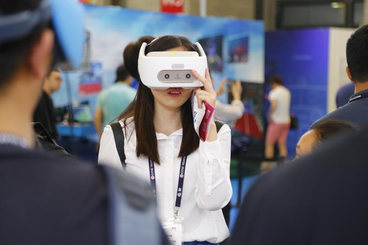 HTC VIVE直播技术如何突破沉浸式互动瓶颈？-图2