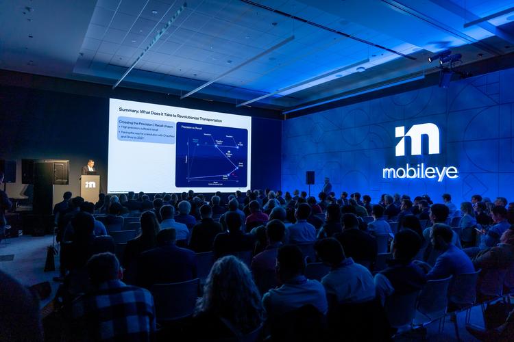 IBM技术峰会2025将聚焦哪些前沿技术？-图1