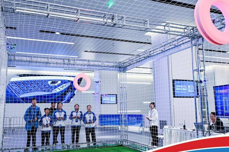 国际无人机飞行足球联盟-图1