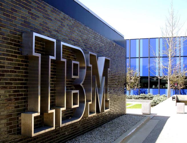 IBM新兴技术大学收费多少？-图3