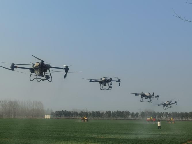 无人机喷洒农药烧油，环保与效率如何平衡？-图3