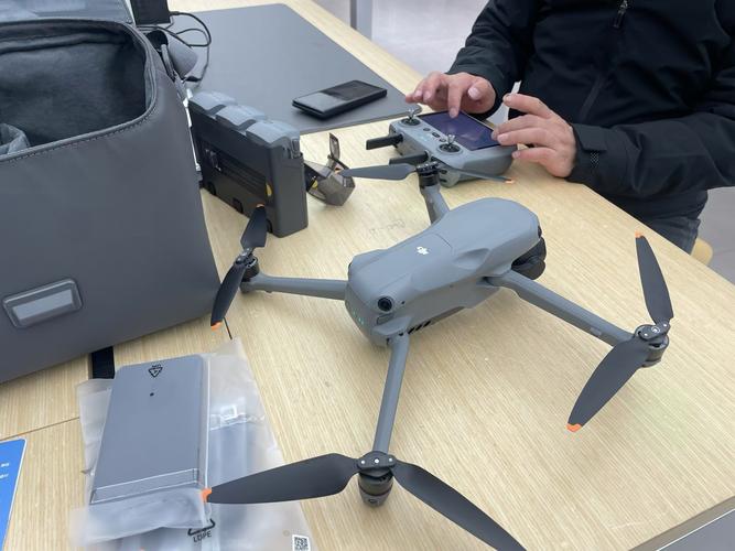 肉眼可见的无人机飞行高度是多少？-图3