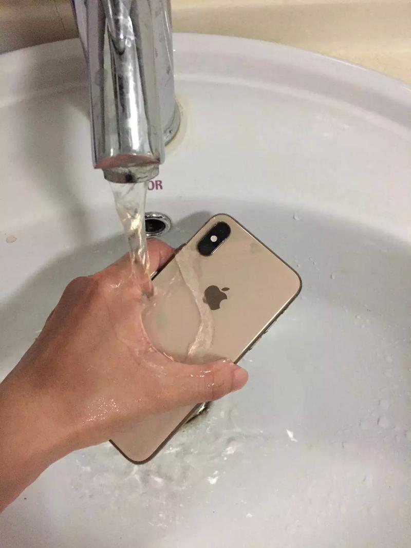 iPhone防水技术到底有多强?-图3 iPhone防水技术到底有多强?-图3