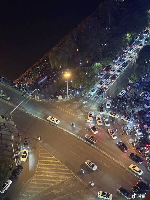 成都无人机为何逼停机场?-图1 成都无人机为何逼停机场?-图1