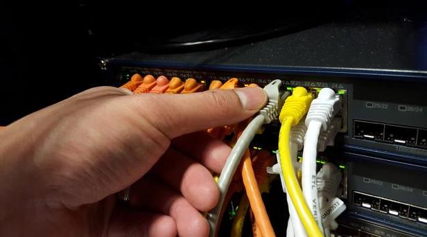 本地连接2网络电缆被拔出怎么办？-图3