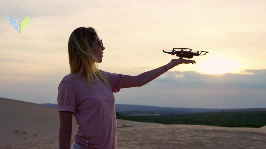 疆无人机spark怎么操作？-图1