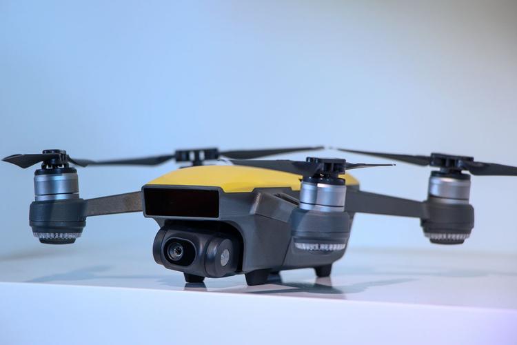 Spark晓无人机照明有何独特优势？-图1