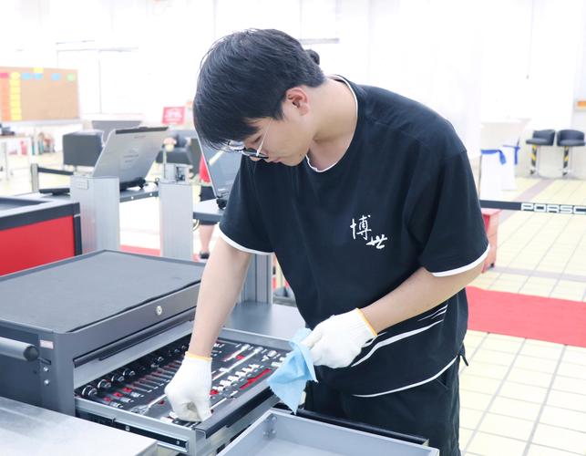 95后男生学什么技术好-图1 95后男生学什么技术好-图1