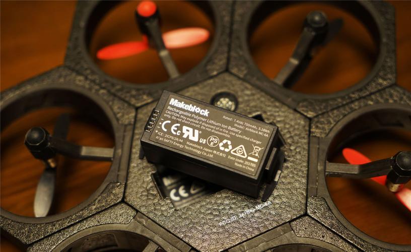 Airblock无人机，拼装玩具还是飞行利器？-图3