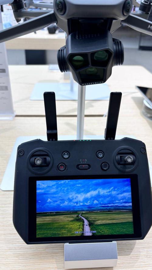 小米无人机4K插TF卡，视频存储怎么操作？-图2