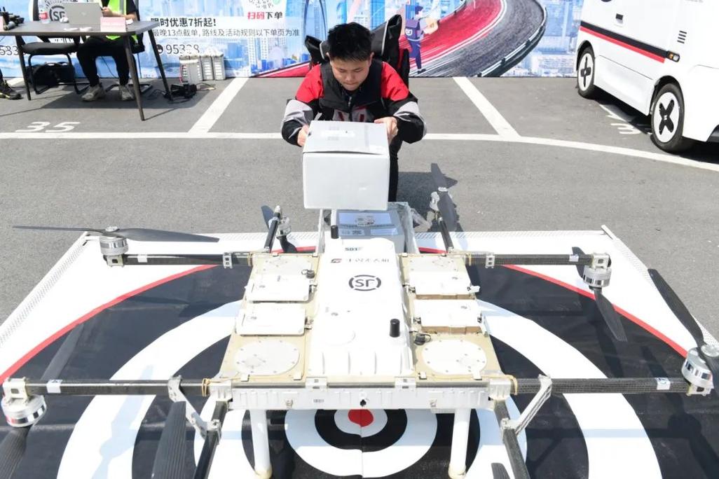 无锡无人机操作员工资多少？-图2