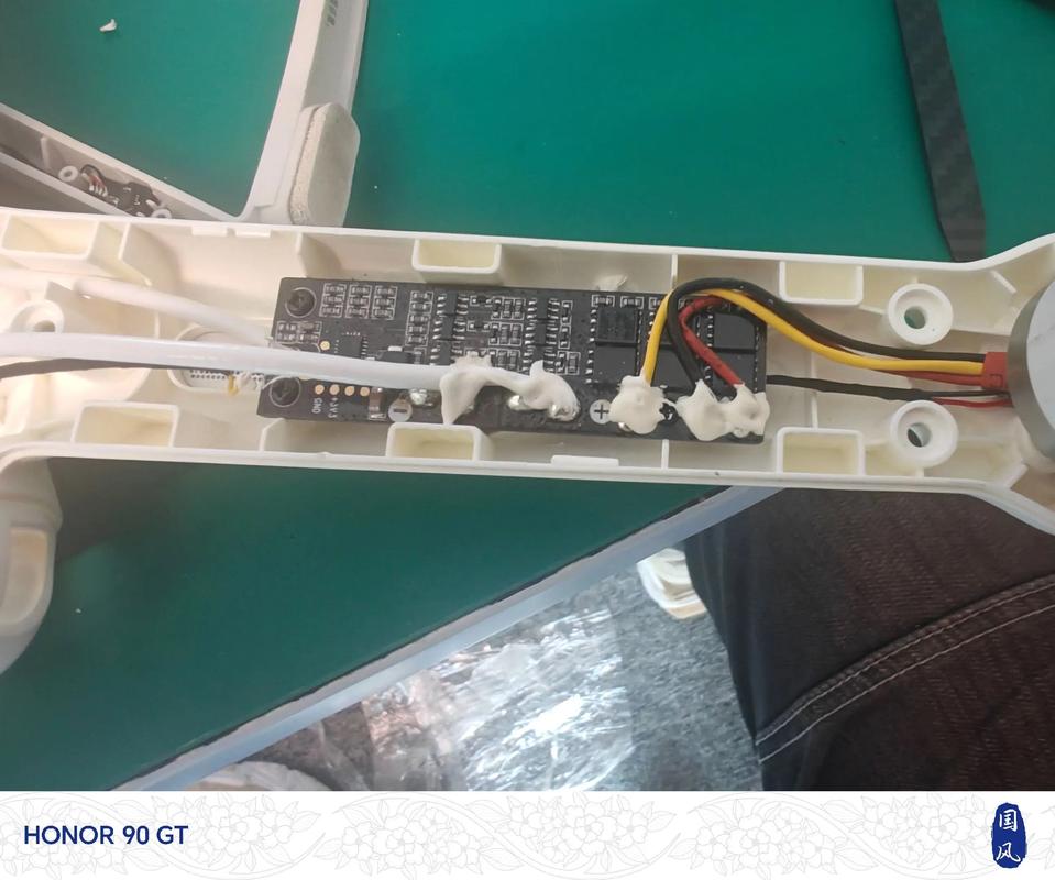 小米无人机遥控器支架怎么用?-图1 小米无人机遥控器支架怎么用?-图1