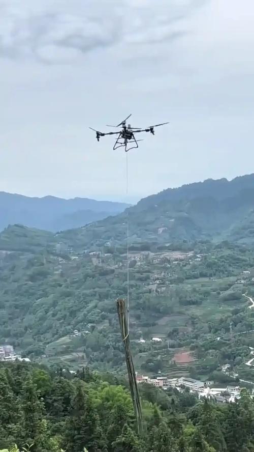 大疆无人机真能吊东西?图片揭秘!-图3 大疆无人机真能吊东西?图片揭秘!-图3