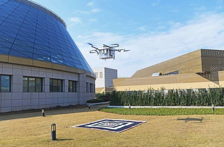 武汉无人机飞行学院学什么？-图1