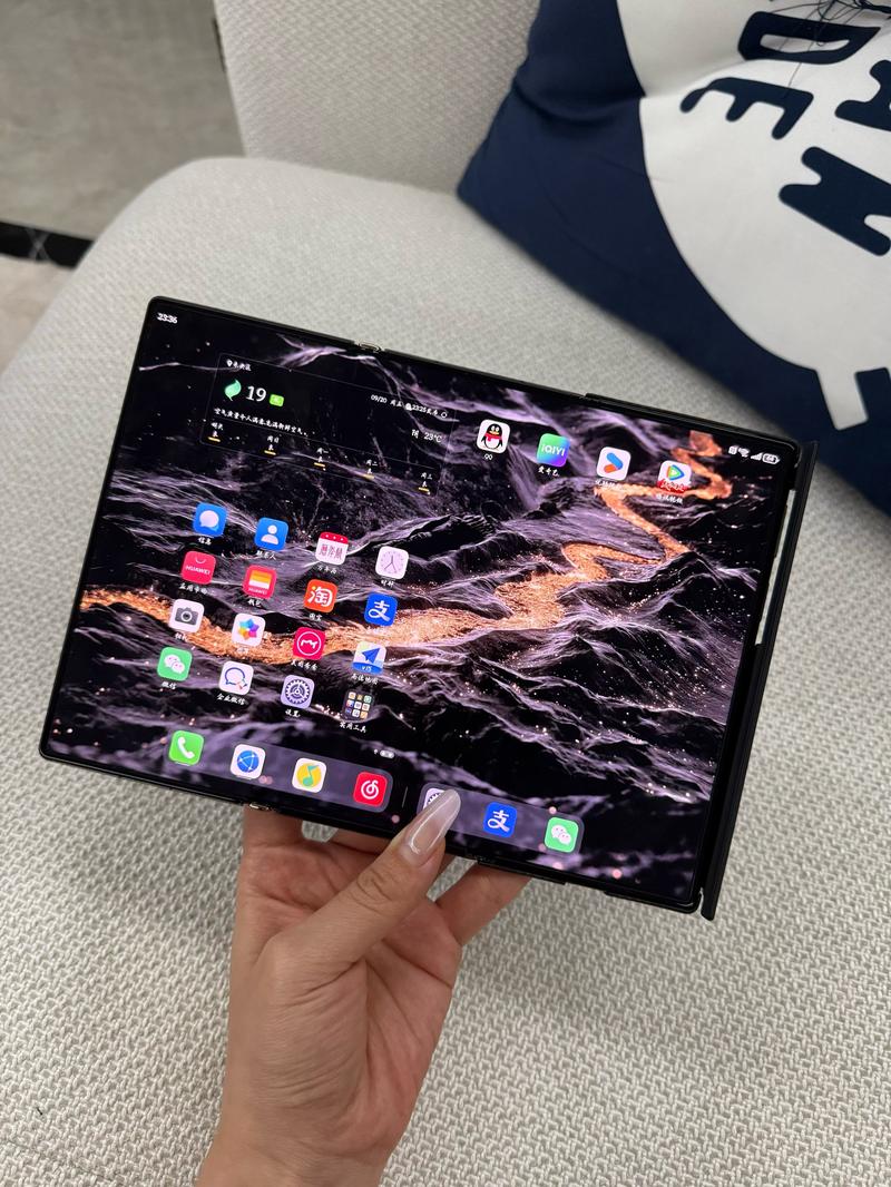 华为折叠屏技术如何突破屏幕折叠难题？-图2