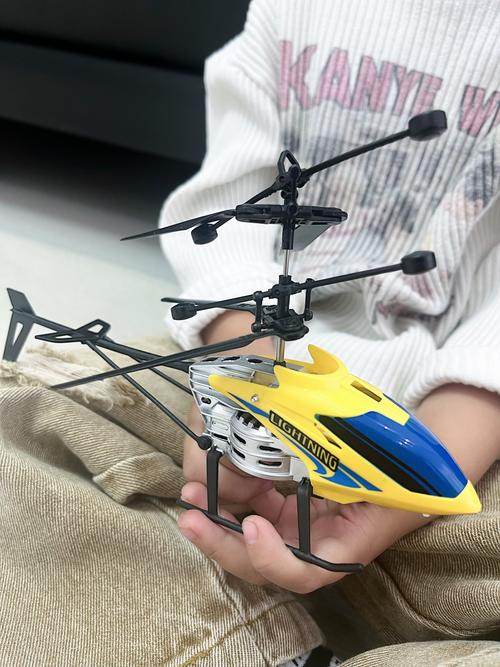 无人机玩具能带上飞机吗？-图1